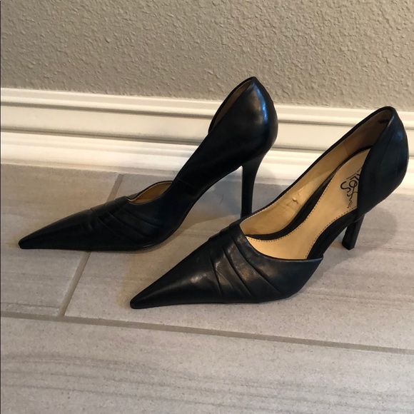 Carlos Santana pointy toe pumps - Picture 6 of 11